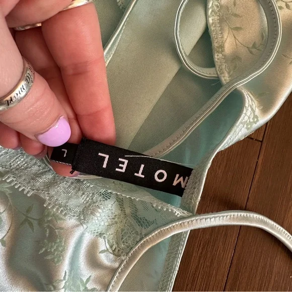 Motel rocks Coti Bodycon Dress In Botanist Flocking Spearmint size large - Picture 2 of 8